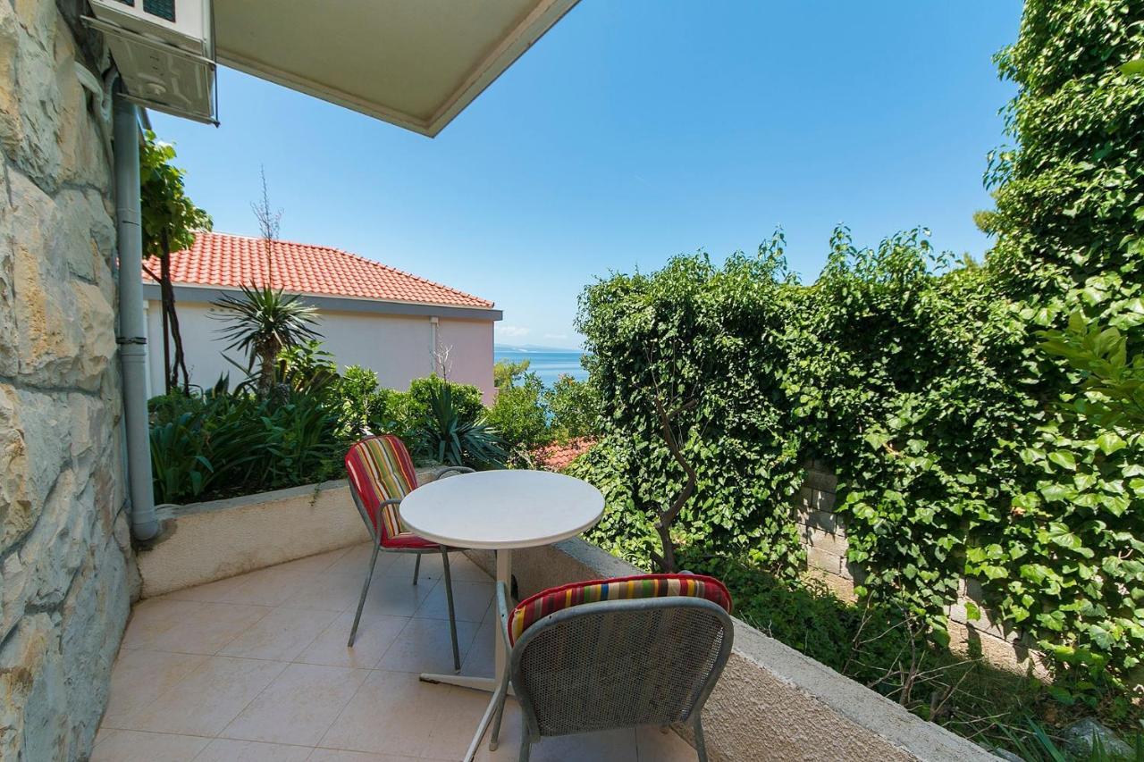 Apartments By The Sea Brela, Makarska - 20778 エクステリア 写真