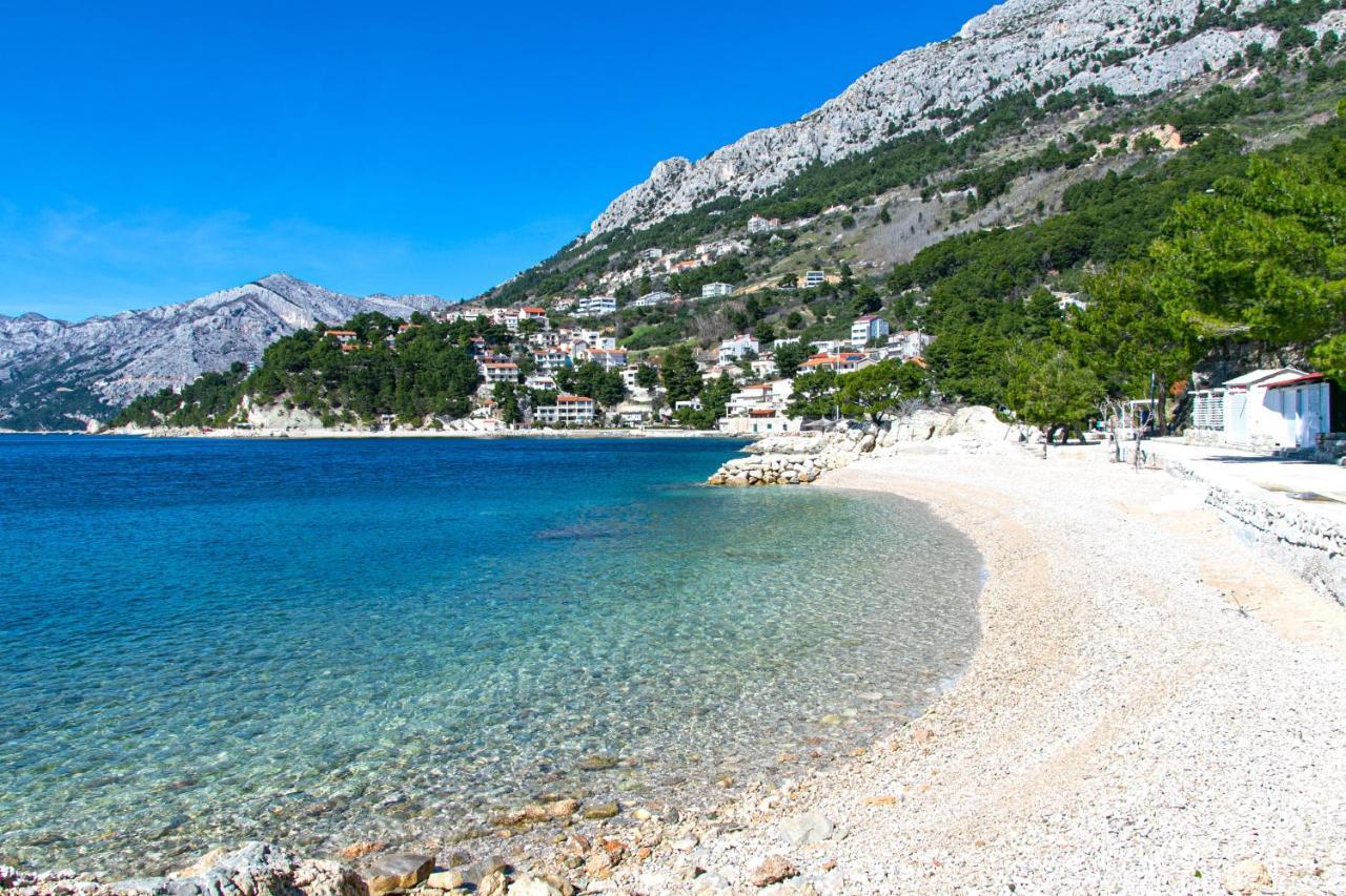 Apartments By The Sea Brela, Makarska - 20778 エクステリア 写真